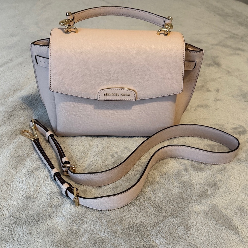 Michael Kors Rochelle Soft Pink
Leather Satchel